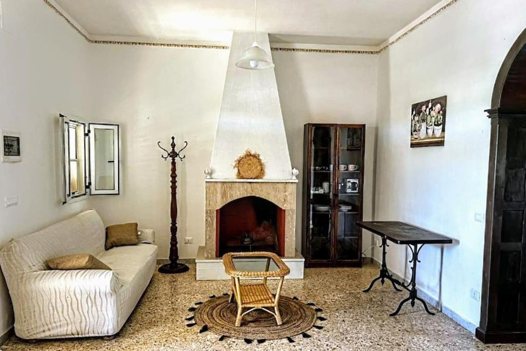 Casa Dei Frutti Di Ostuni Apartment Bagian luar foto
